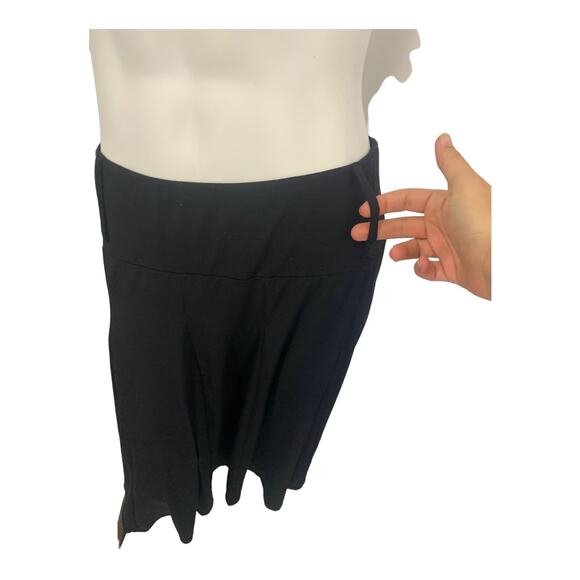 D.F.A. New York knee length skirt pull on medium - Picture 2 of 5